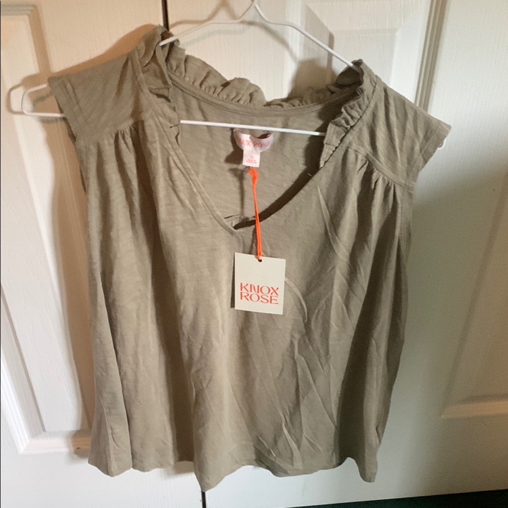 Knox Rose Green Sleeveless Ruffled Blouse